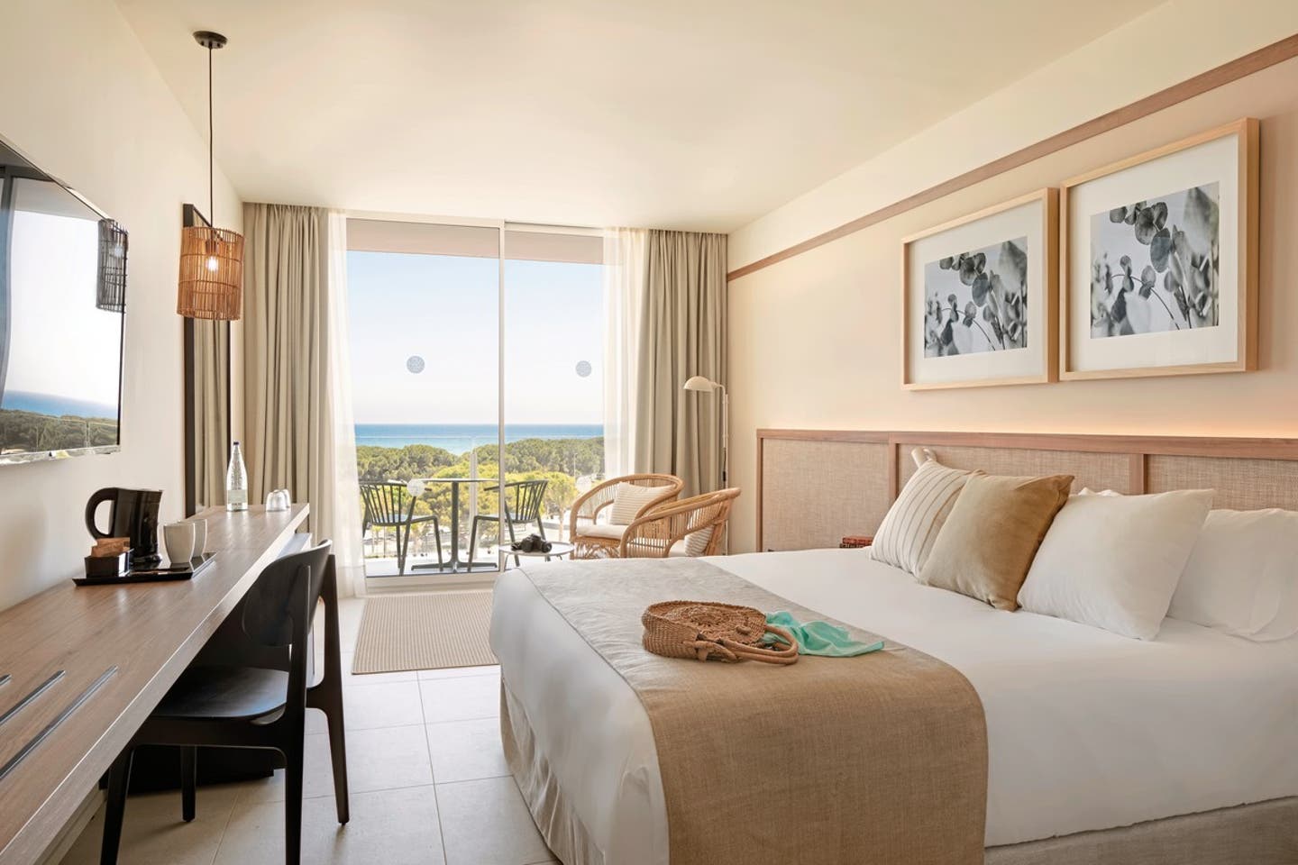 Wohnbeispiel Doppelzimmer Premium Poolblick