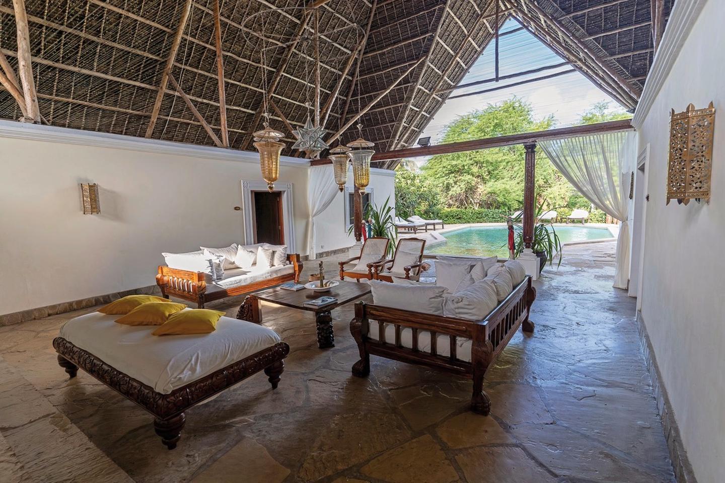 Wohnbeispiel Suite Room with Pool View