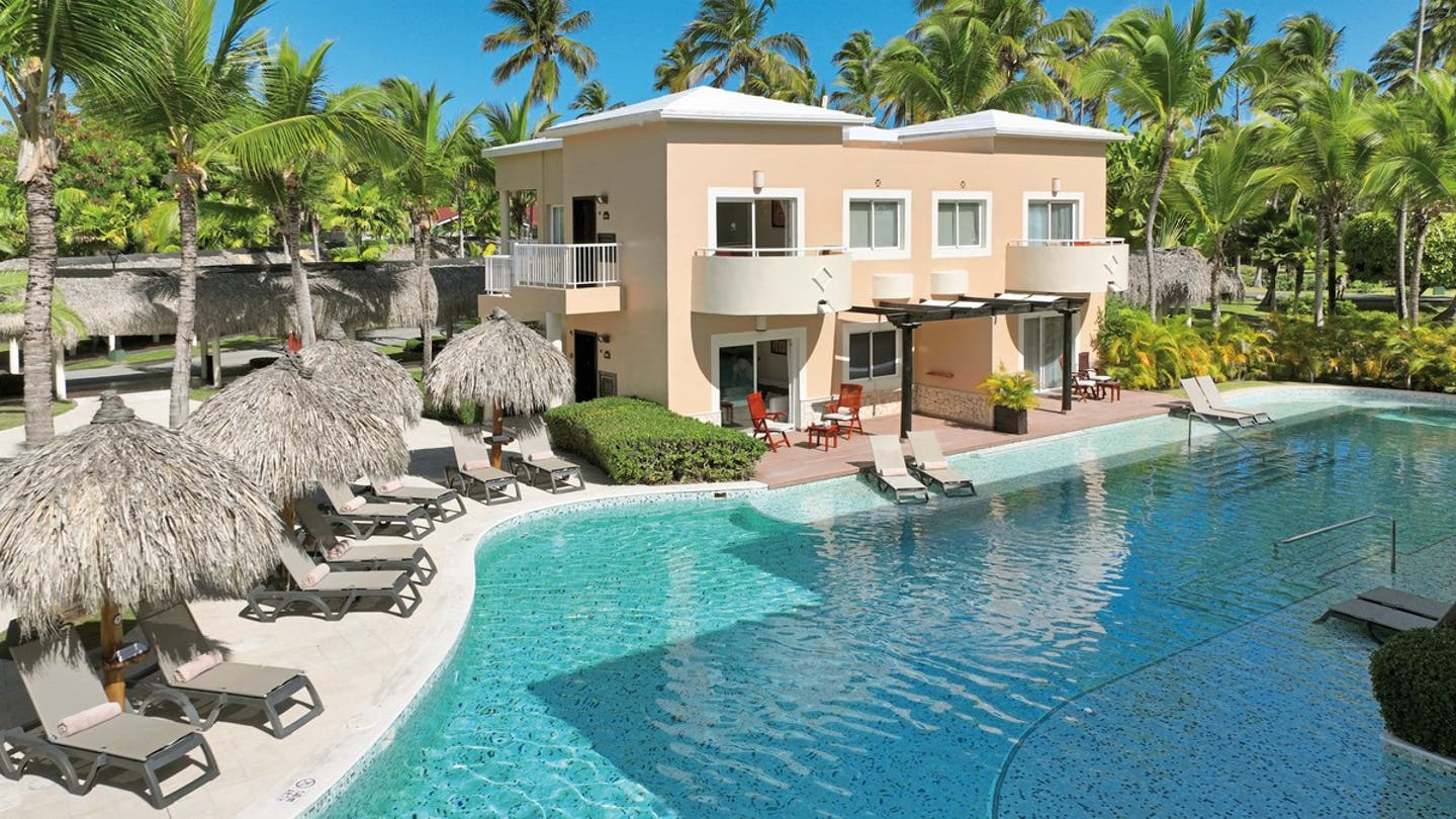 Außenansicht Junior Suite Swim Up