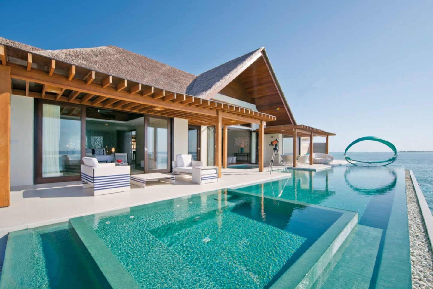 Poollandschaft des Niyama Private Islands Maldives