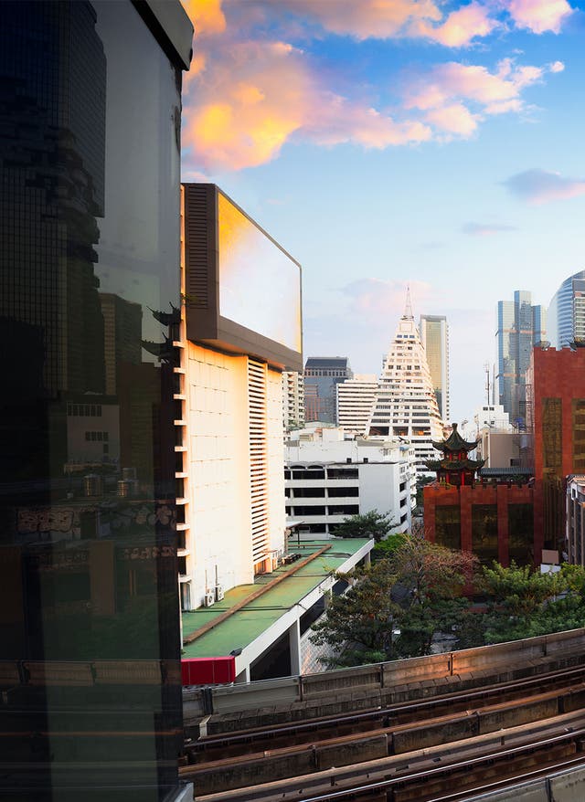 Mahanakhon Skywalk