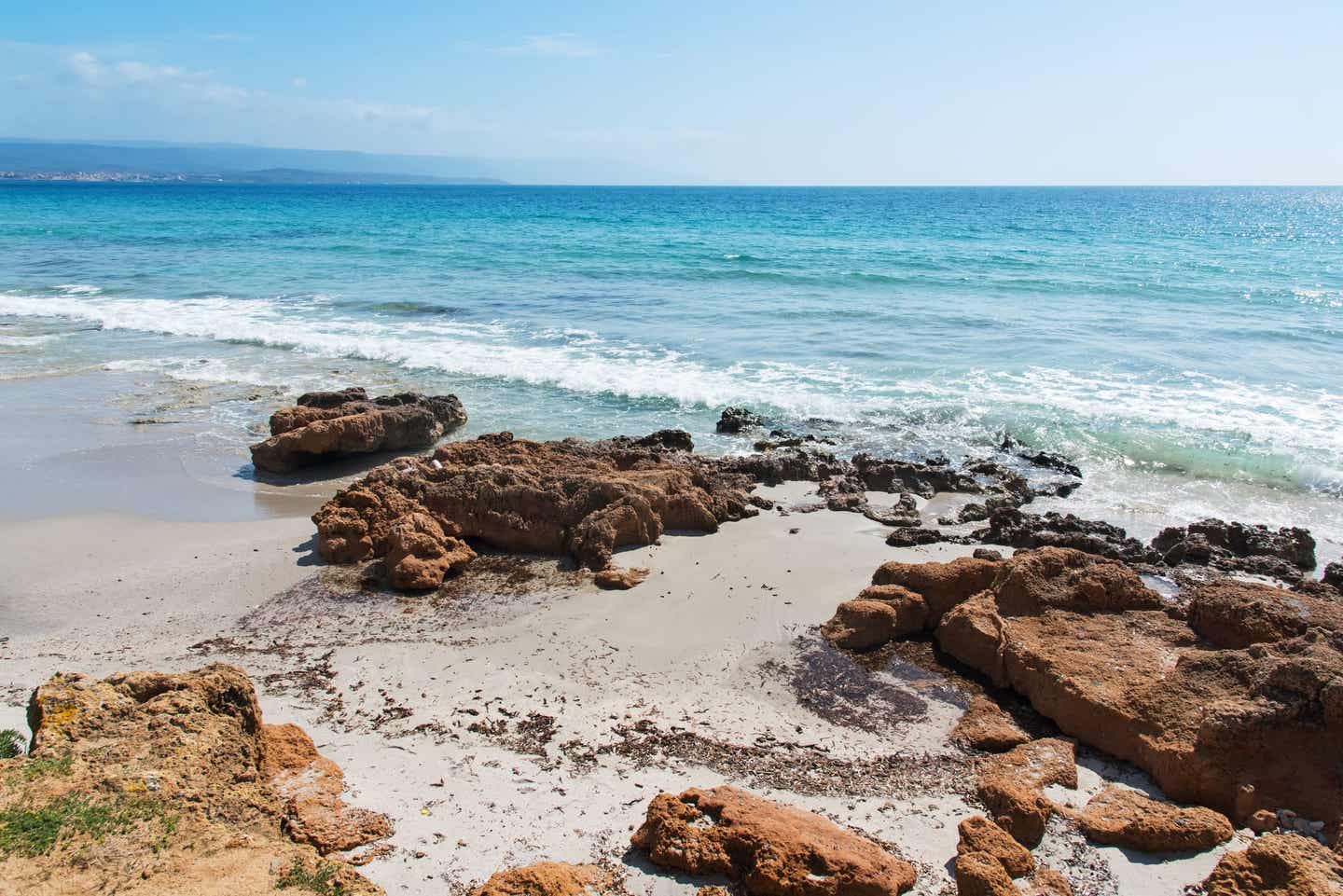 Die schönsten Strände Sardiniens: Spiaggia Le Bombarde