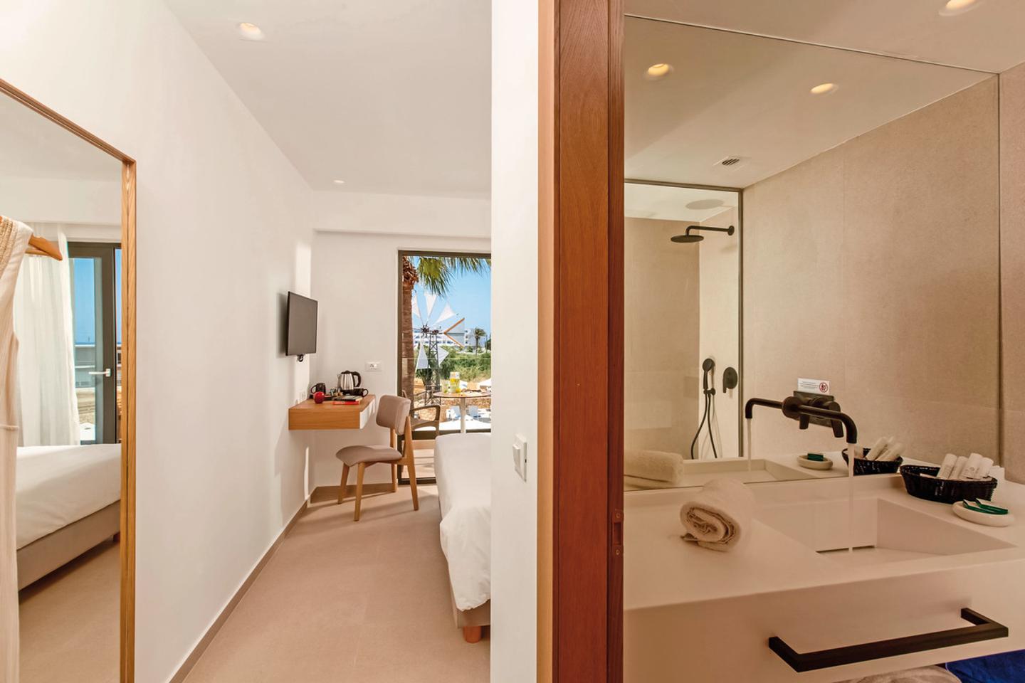 Aloe Boutique Hotel powered by Anissa Beach, Agkisaras buchen | DERTOUR