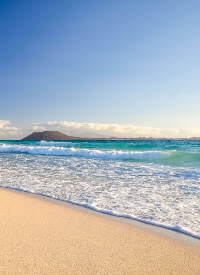 Wissenstest zu den Kanarischen Inseln Der Strand von Corralejo auf Fuerteventura