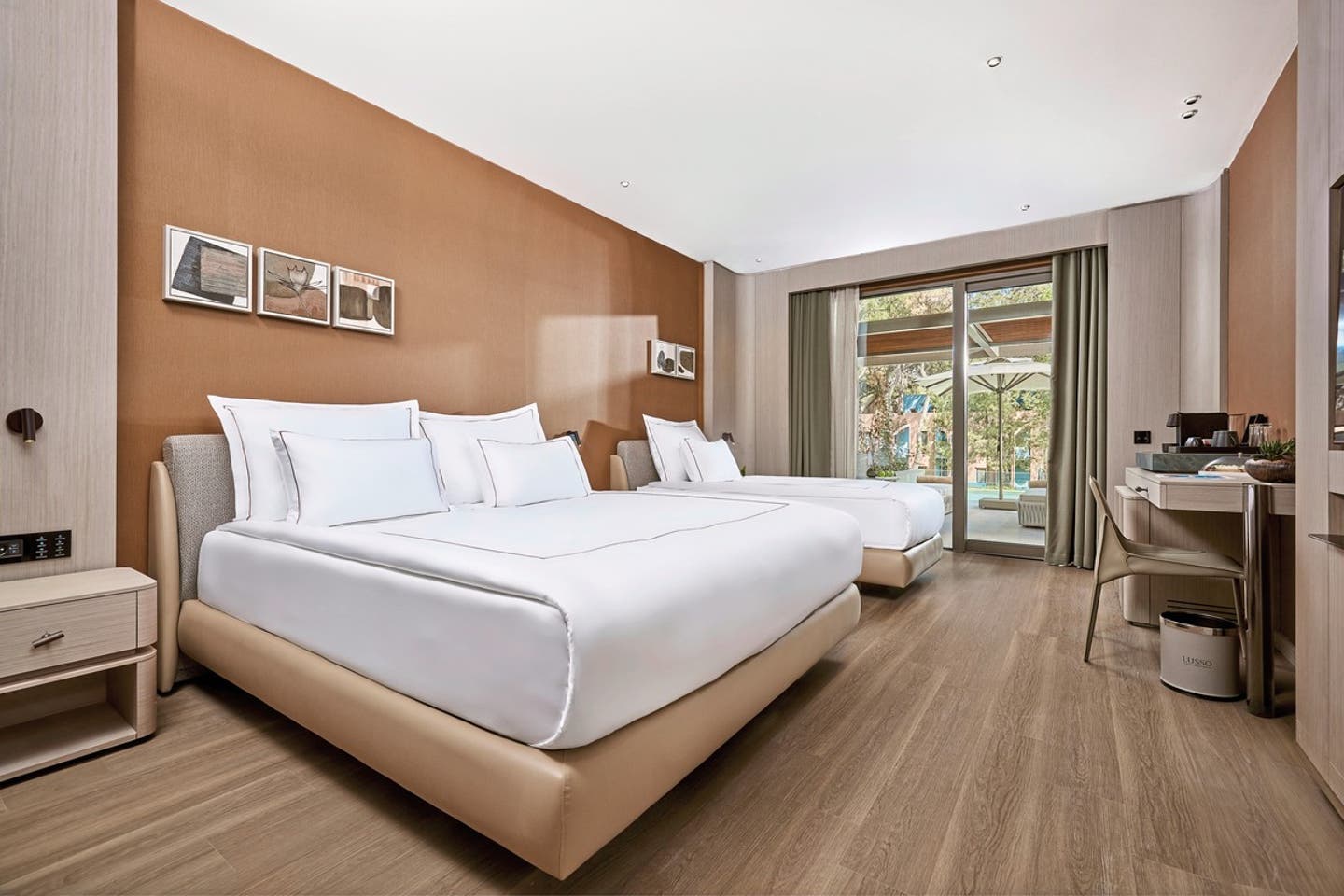Wohnbeispiel Doppelzimmer Superior Swim Up seitlicher Meerblick