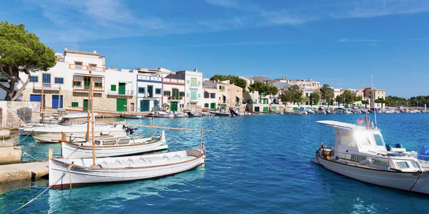 Der Hafen von Portocolom auf Mallorca