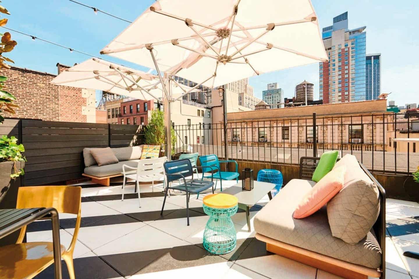 Dachterrasse des Kixby Hotels in New York