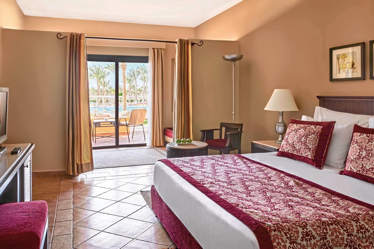 Wohnbeispiel Familienzimmer Poolblick