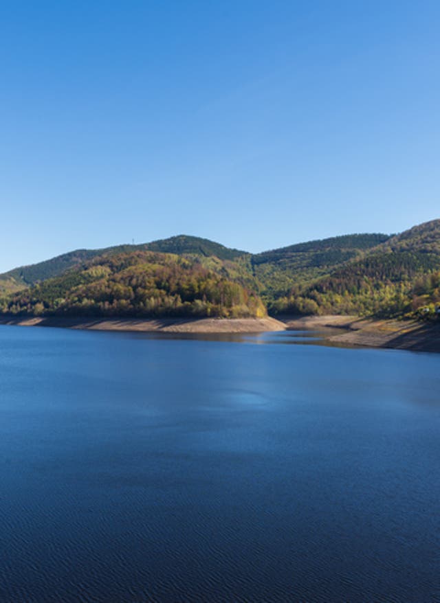 Hotel im Harz buchen Reisekalender September. Odertalsperre bei Bad Lauterberg im Harz.