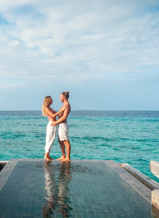 7 Tipps – so holt ihr die Flitterwochen romantisch und schön nach!