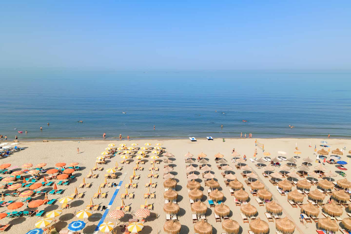 Das Meer in Durres von oben