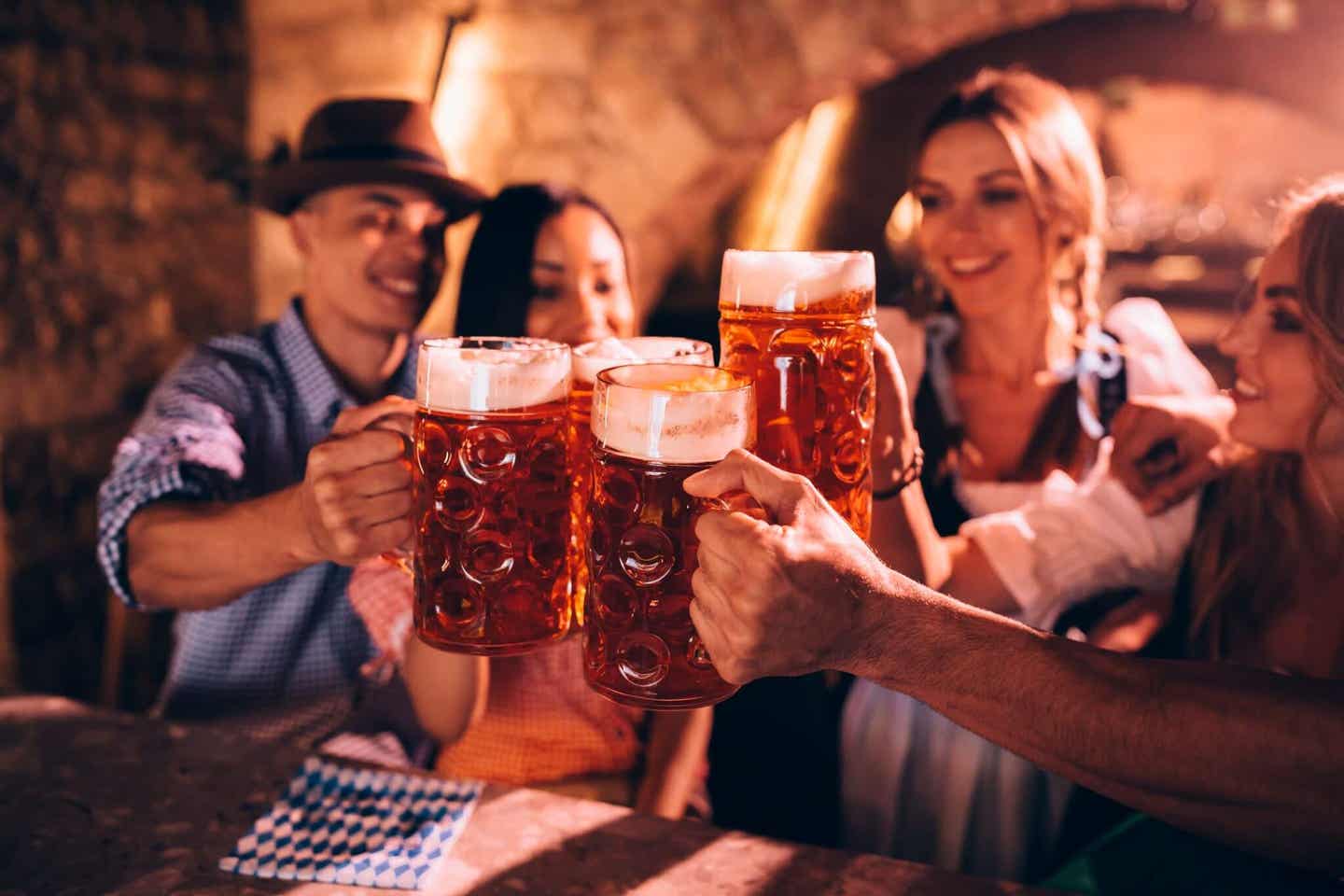 Zum Münchener Oktoberfest wird in der ganzen Stadt gefeiert