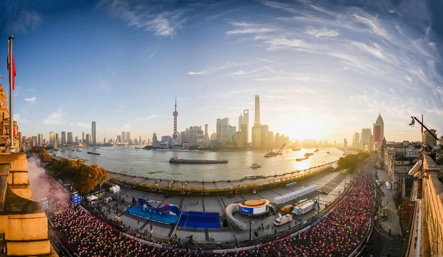 Shanghai Marathon mit Skyline