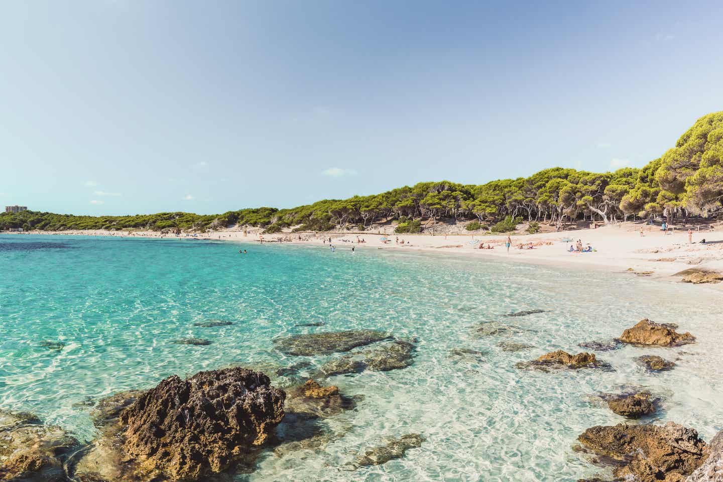 Balearen im Herbst: Urlaub für Sonnenfreunde