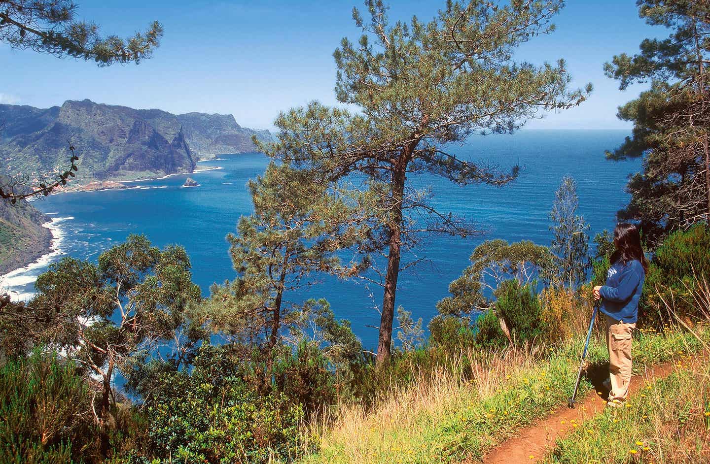 Wanderparadies Madeira: Panoramablick aufs Meer