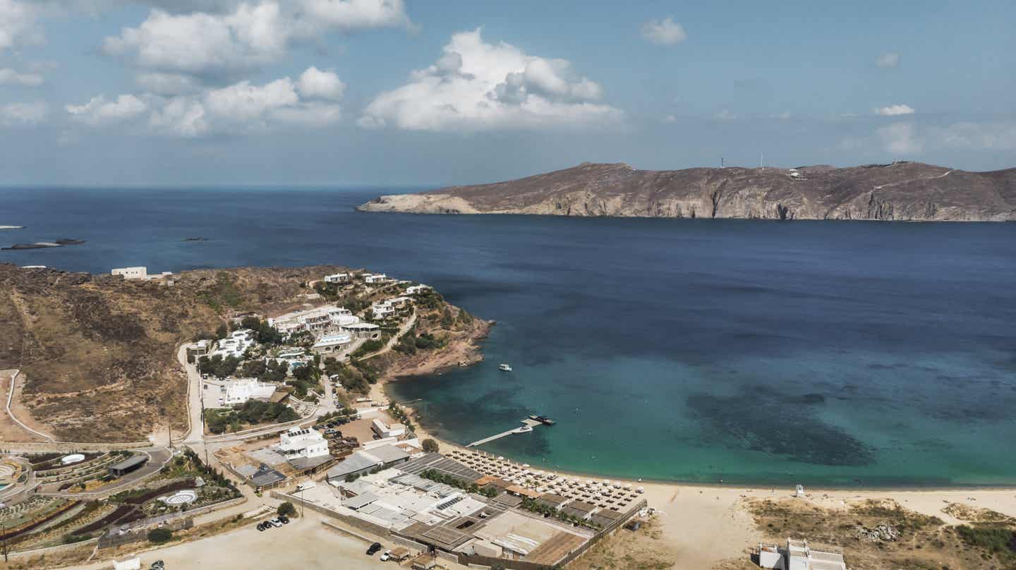 Mykonos Strände: Lufaufnahme vom Panormos-Strand