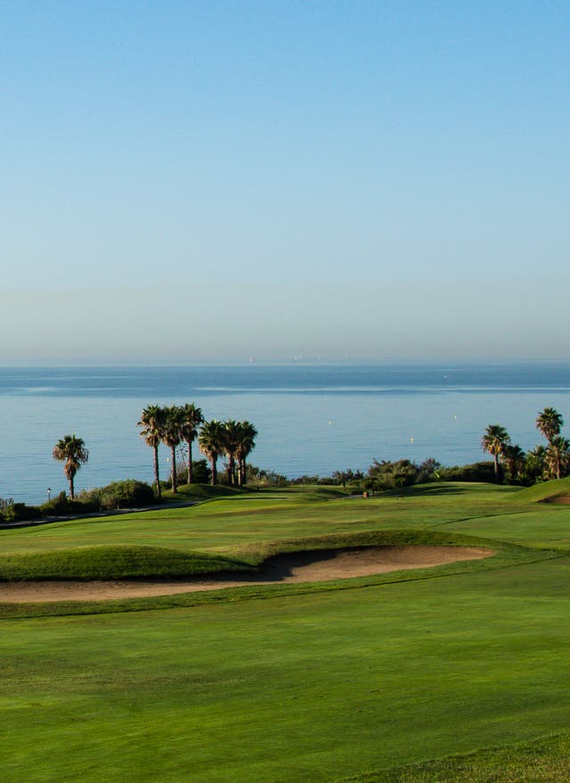 Golfreisen Spanien Golfreise nach Spanien mit Blick auf das Meer