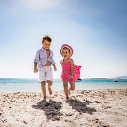 tunesien-strand-familie-kinder-g-1385628354.jpg