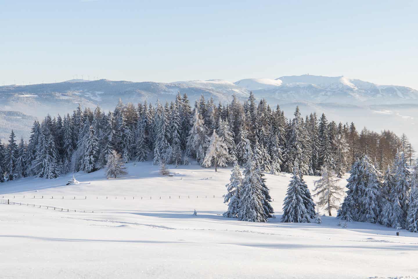 Steiermark Urlaub mit DERTOUR. Steiermarks Berggebiet im Schnee