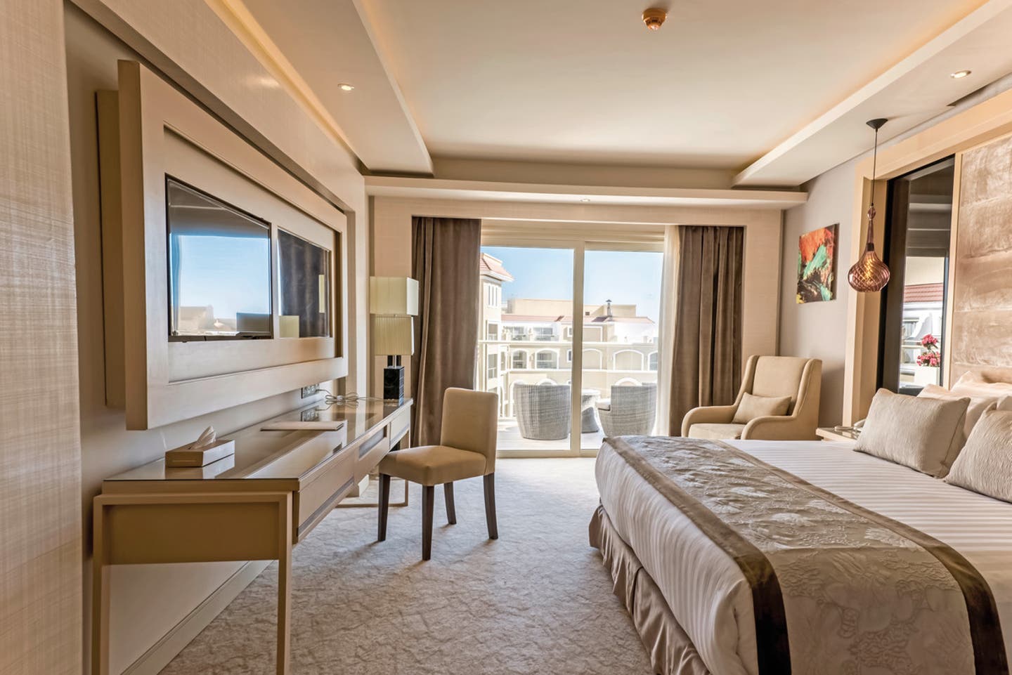 Wohnbeispiel Doppelzimmer Deluxe Poolblick