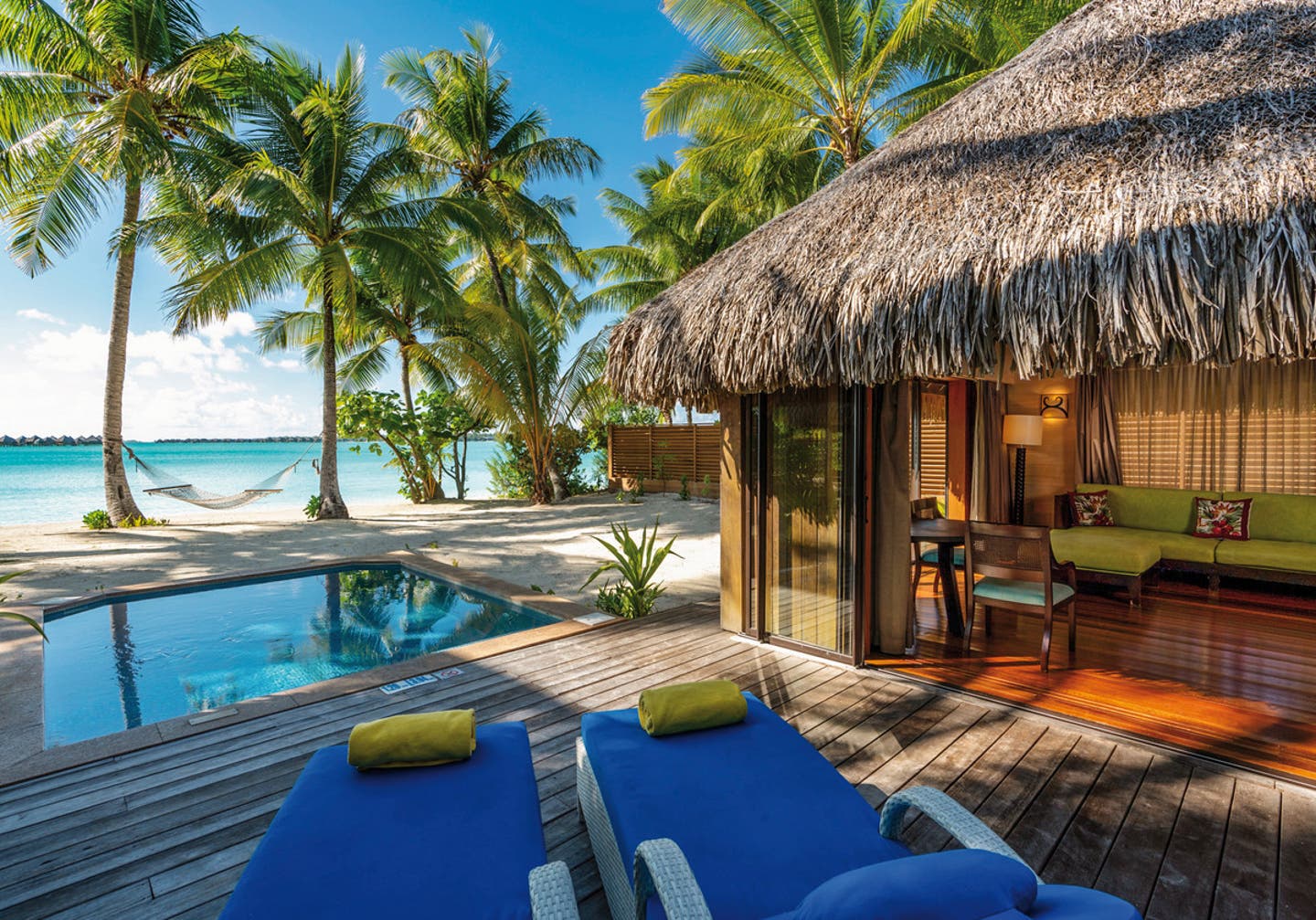 Beachfront Villa mit Pool