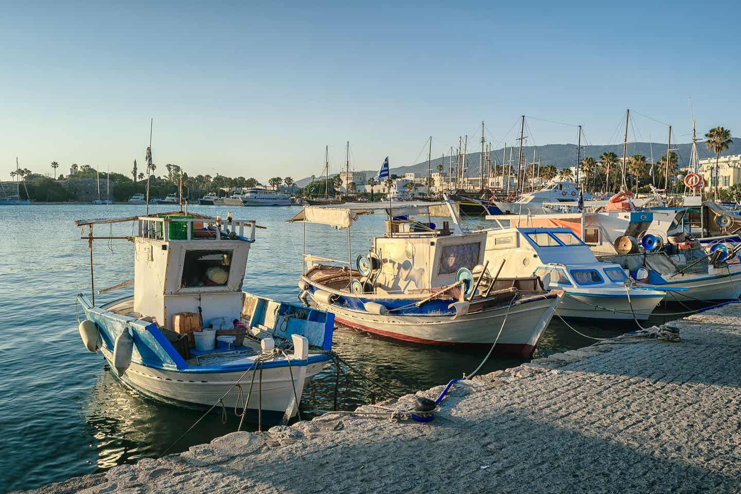 Hafen von Kos-Stadt im Sonnenschein