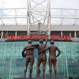 manchester-united-stadion-statue-f.jpg