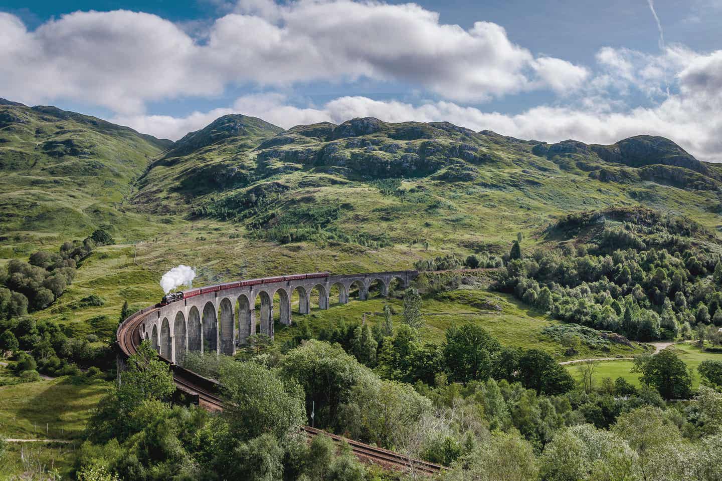 Der Glenfinnan-Viadukt in Schottland