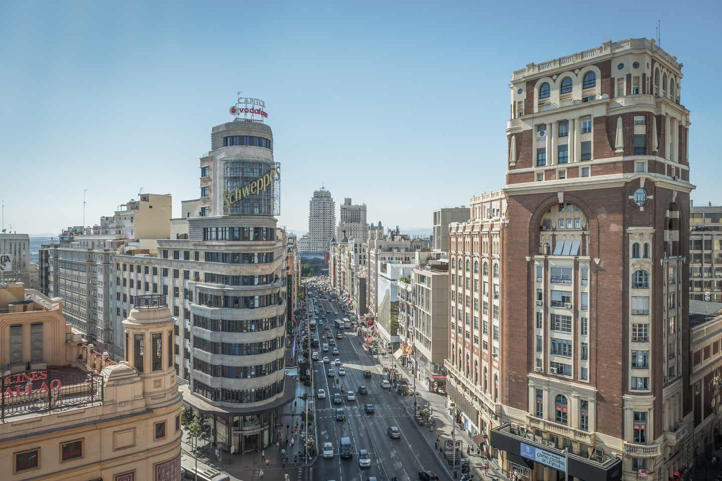 Madrid Sehenswürdigkeiten: Shoppingmeile Calle Gran Vía in Madrid