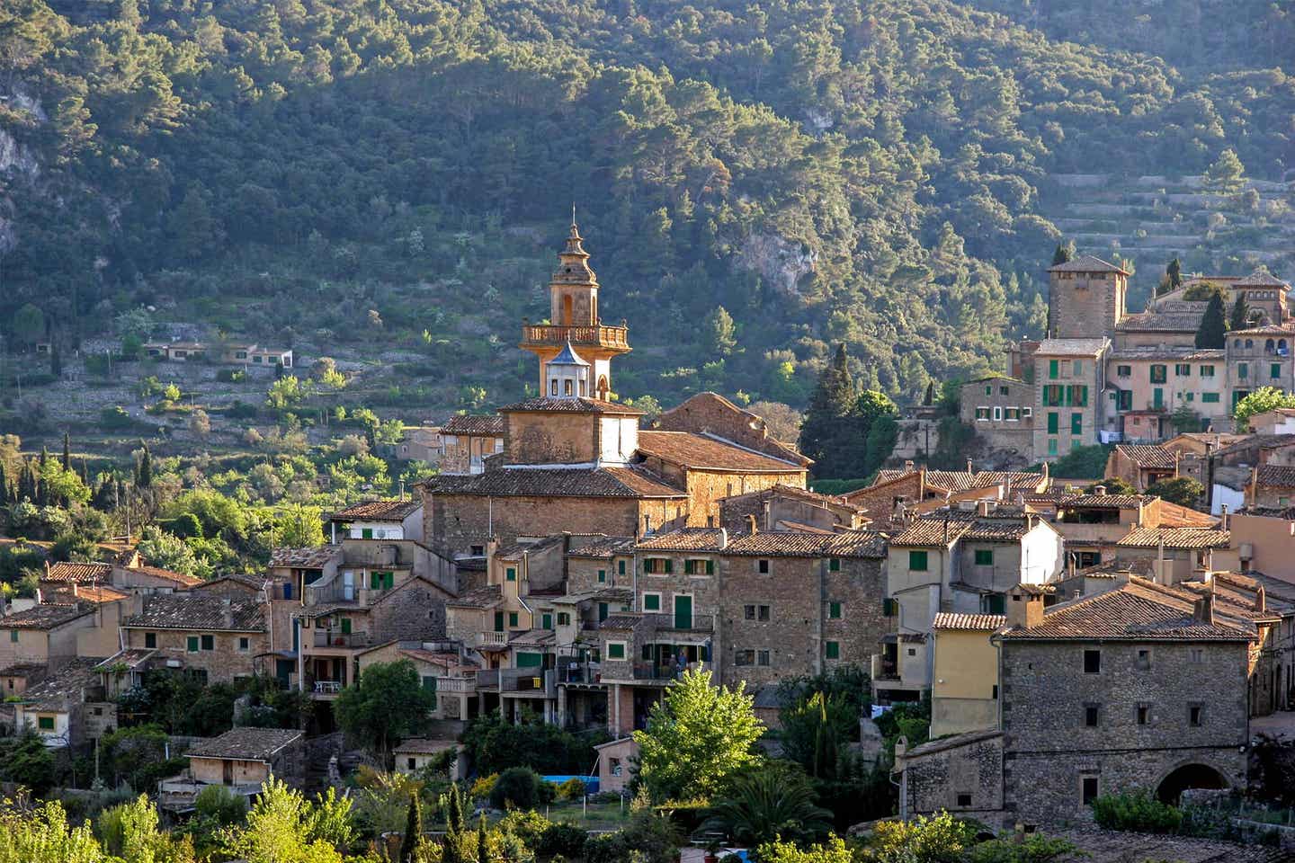 Mallorca Valldemossa: Blick auf die Stadt