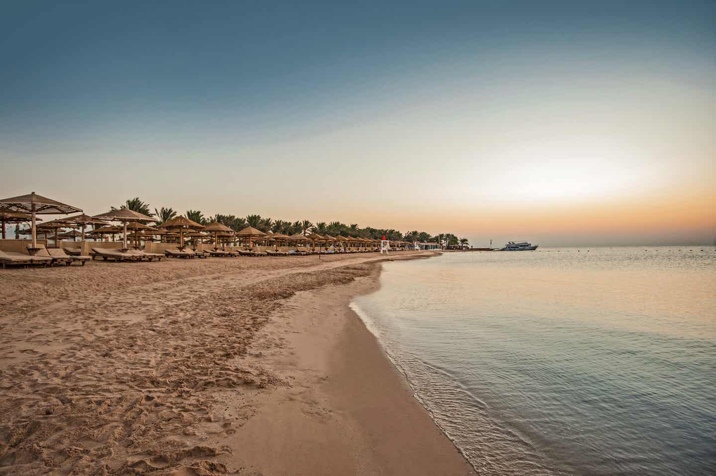 Privater Strand des Sunrise Royal Makadi Resort 
