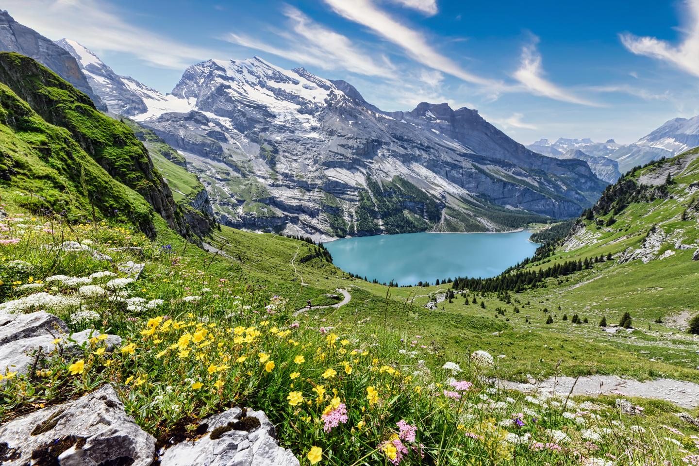 Alpen Wellnesshotel: Oeschinensee in der Schweiz