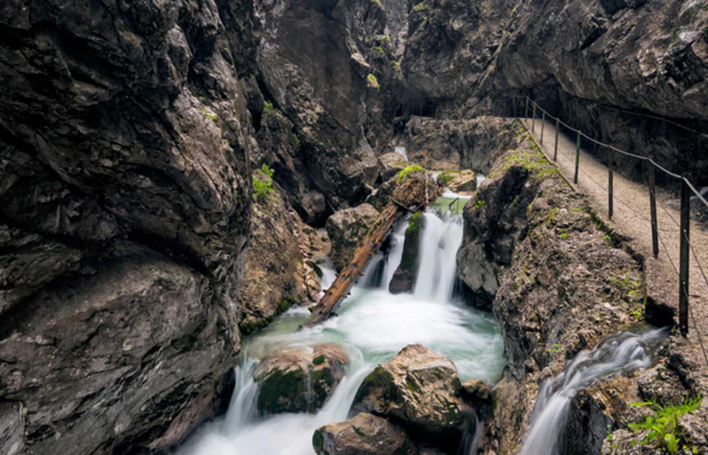 Höllentalklamm-Schlucht bei Grainau, Bayern