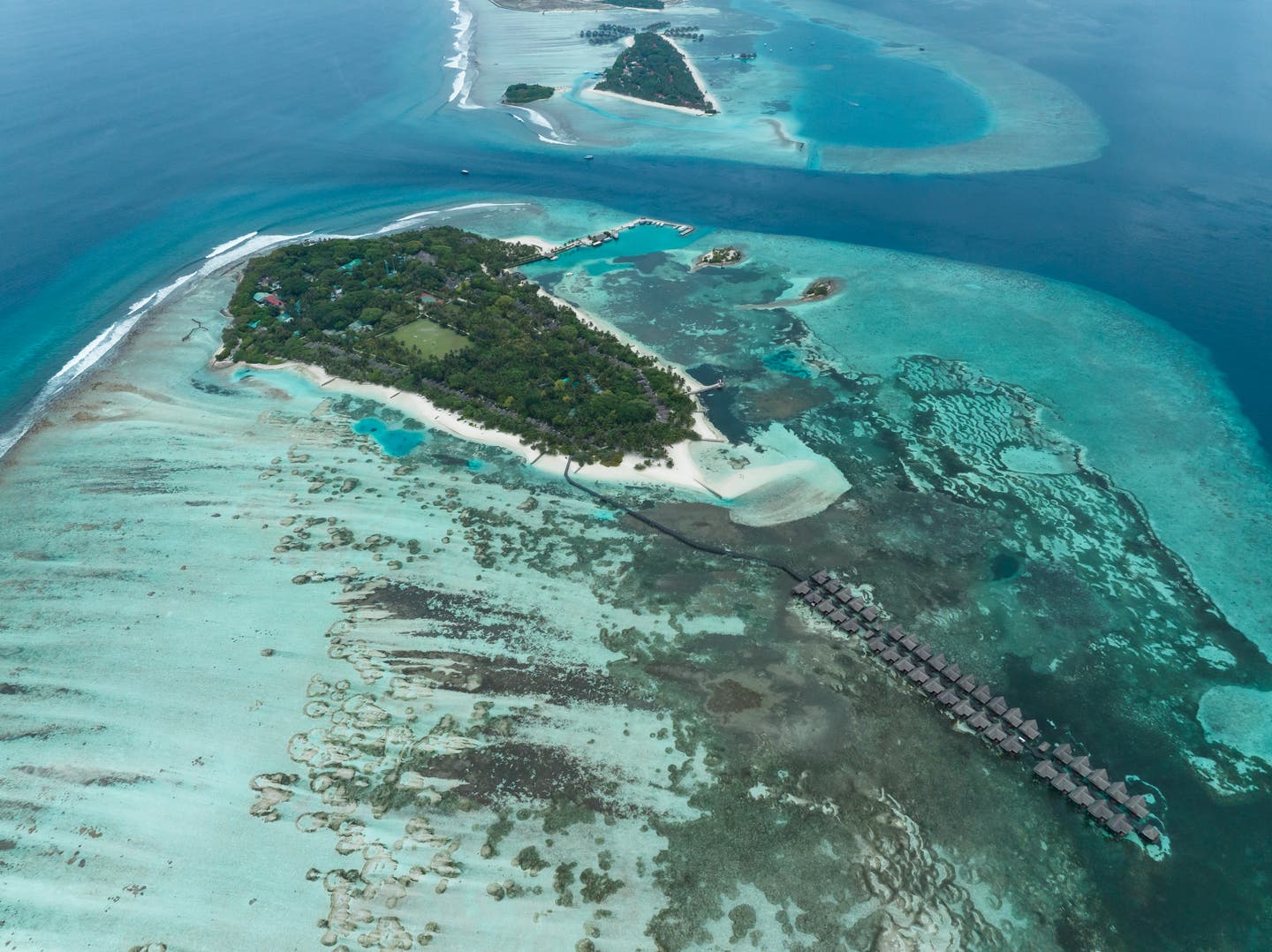 Ansicht der Insel Hudhuranfushi von oben