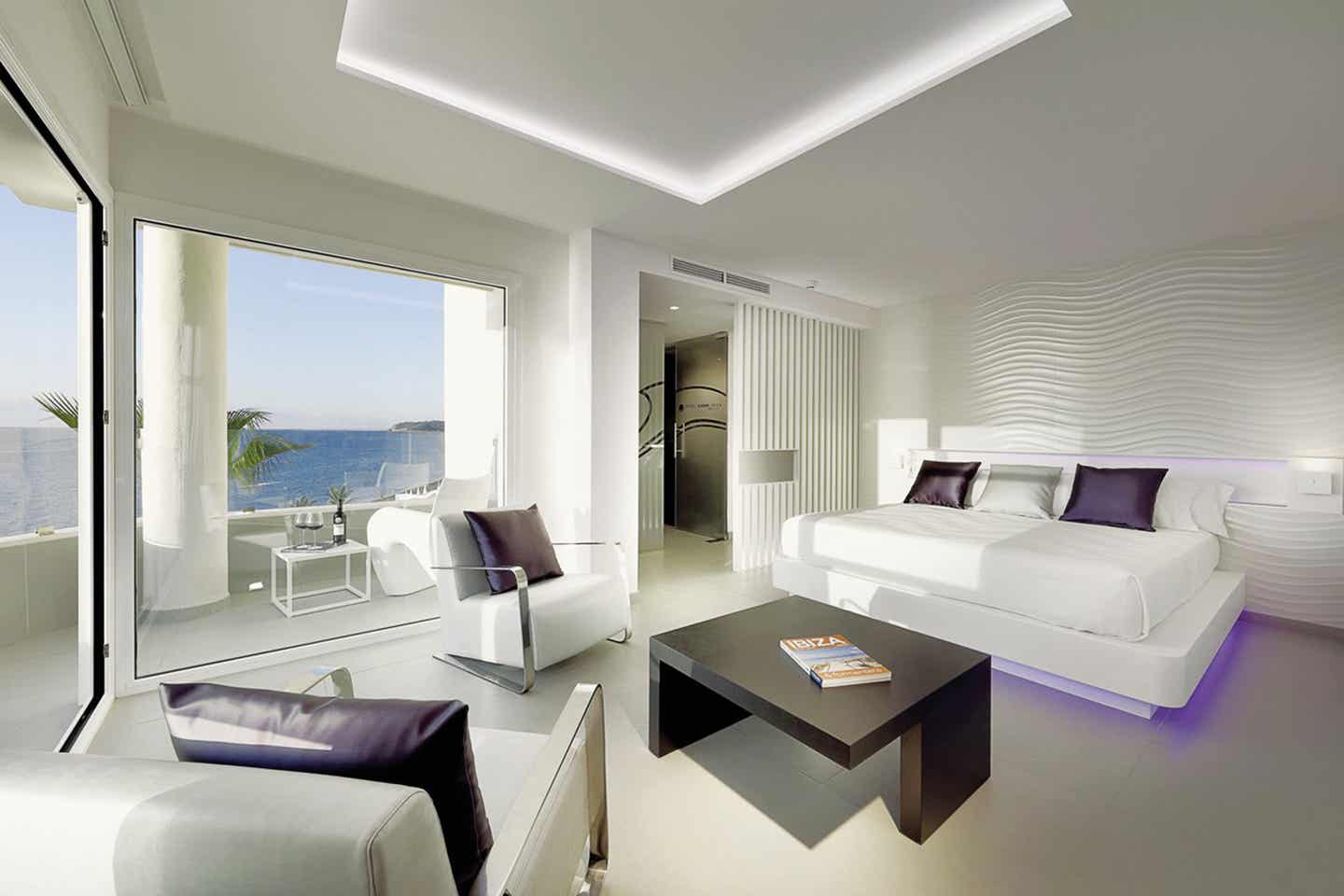 Zimmer mit Meerblick im Sentido Garbi Ibiza & Spa 
