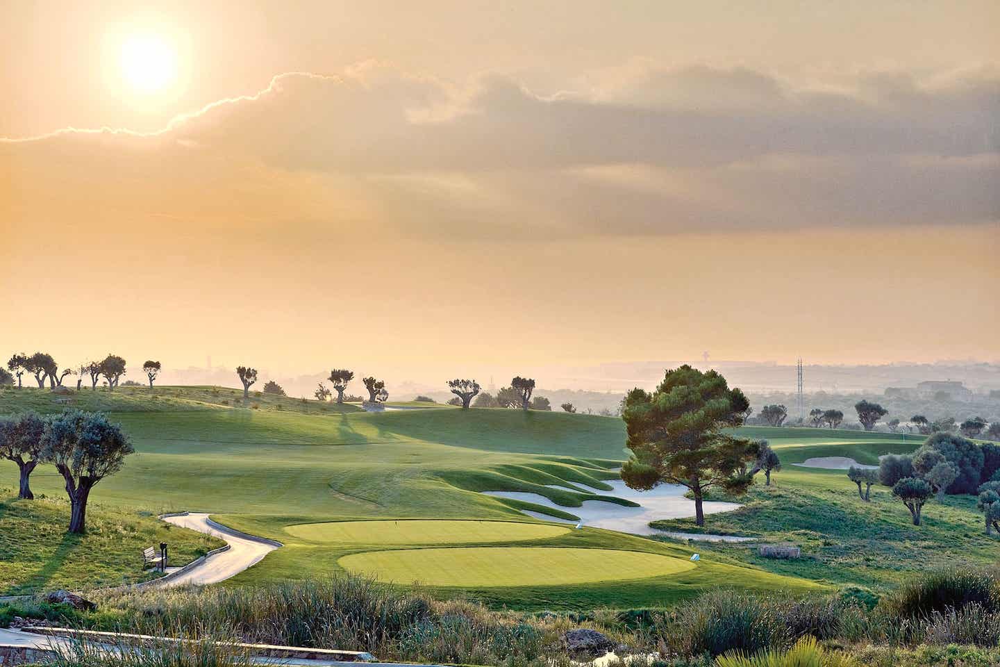 Son Gual Golf auf Mallorca bei Sonnenuntergang