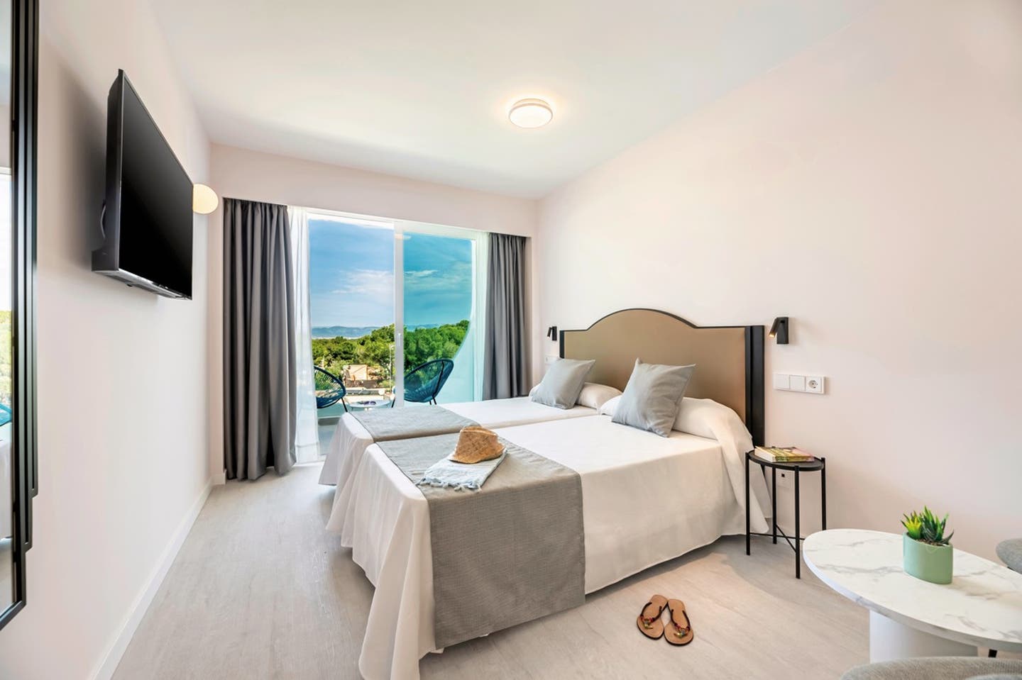 Wohnbeispiel Doppelzimmer Poolblick