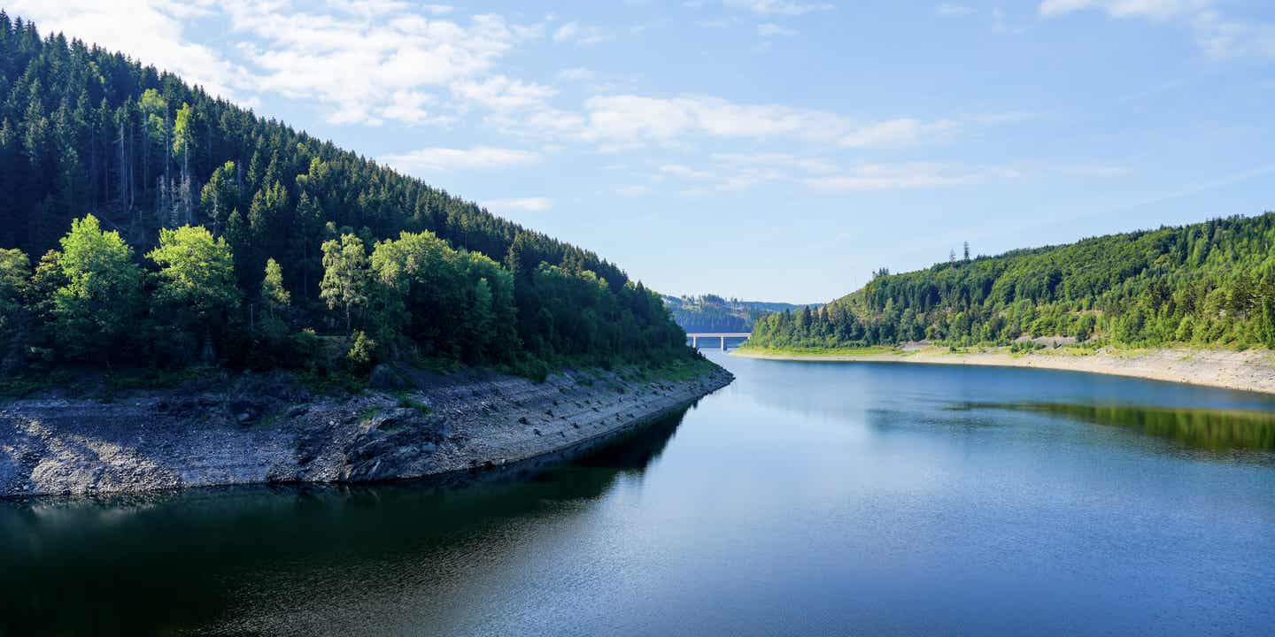 Blick auf die Okertalsperre bei Altenau im Harz