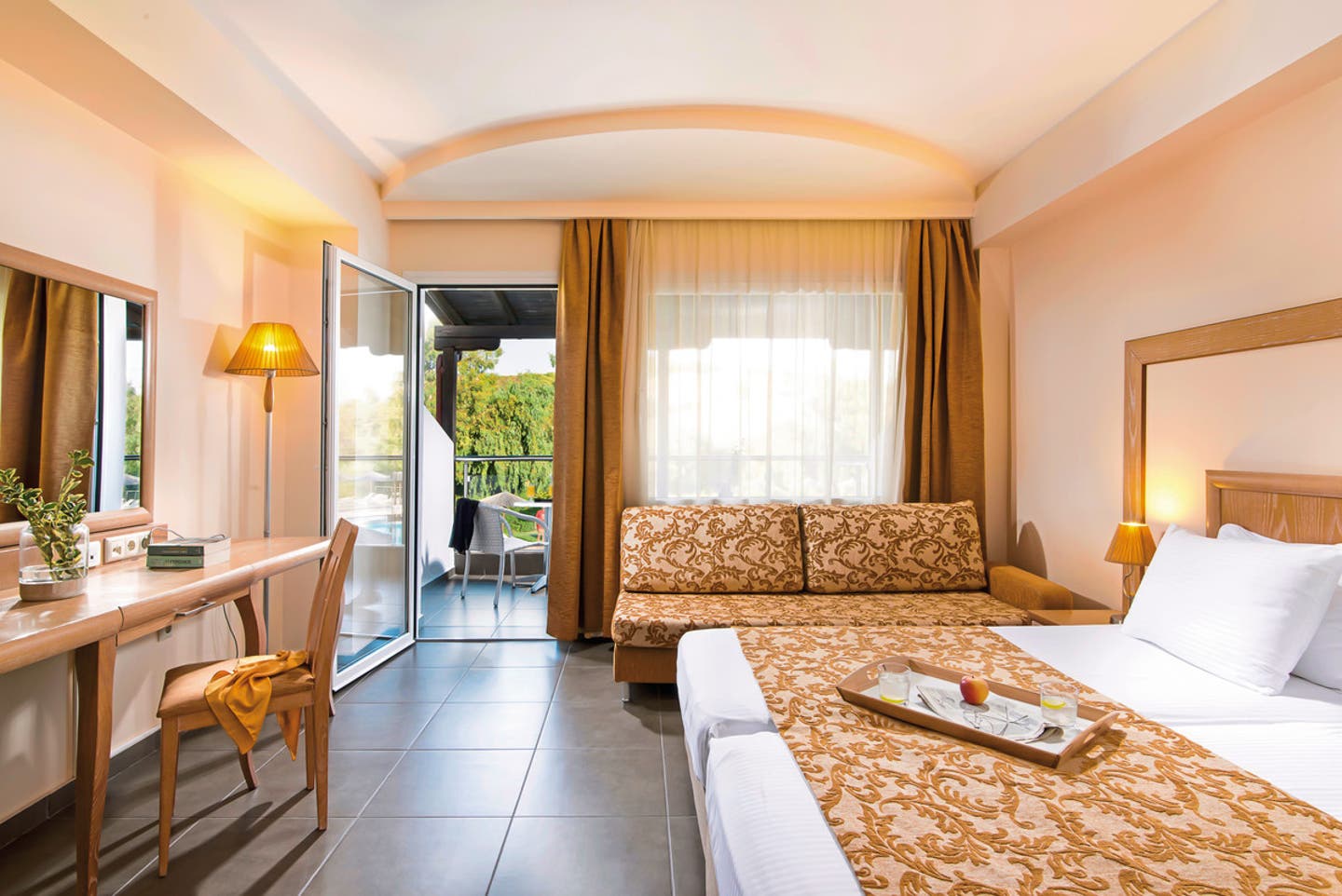 Wohnbeispiel Doppelzimmer Poolblick