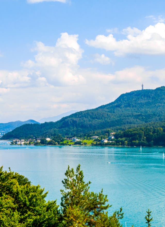 Zu den Angebotsdetails Radreise durch Kärnten - Blick auf den Woerthersee