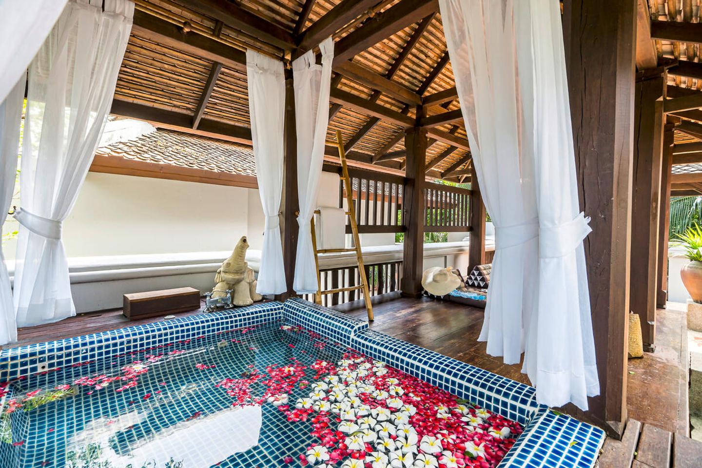 Wohnbeispiel Pool Suite Garden View