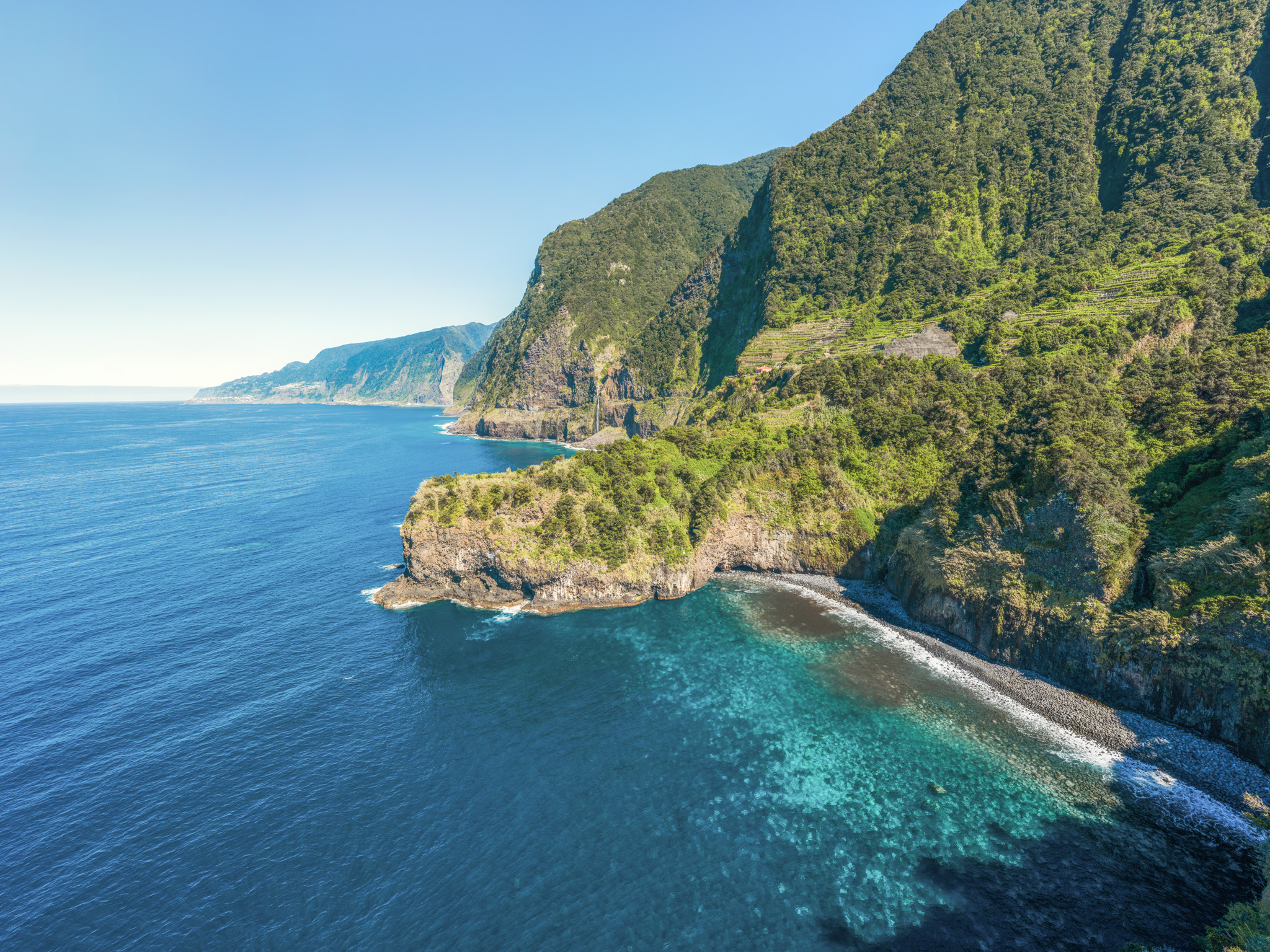 der_portugal-madeira-seixal-strand-berge-pa-madeira-henrique-seruca-seixal-pa.jpg