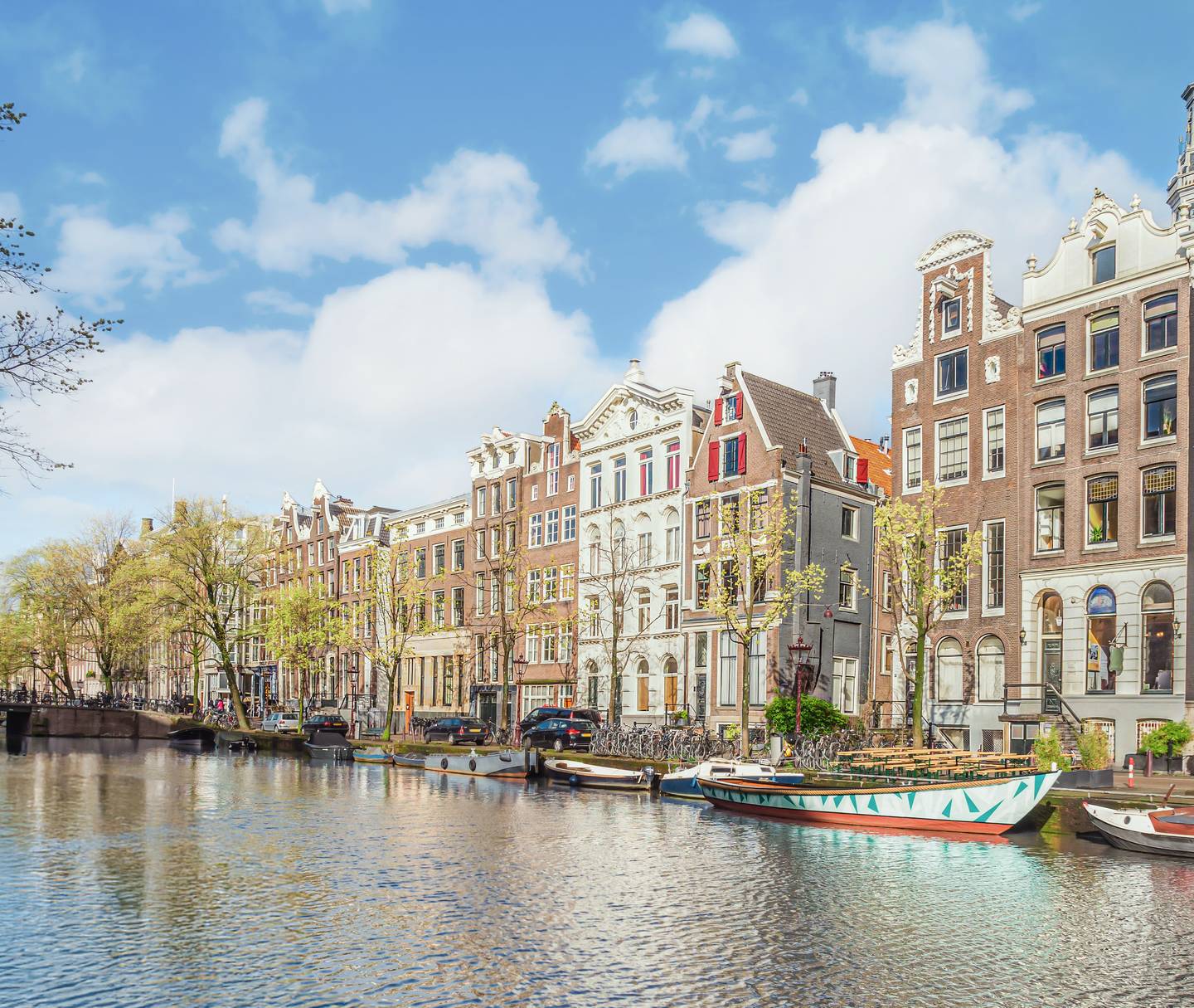 Summer in the City – Amsterdam: Blick auf Grachten