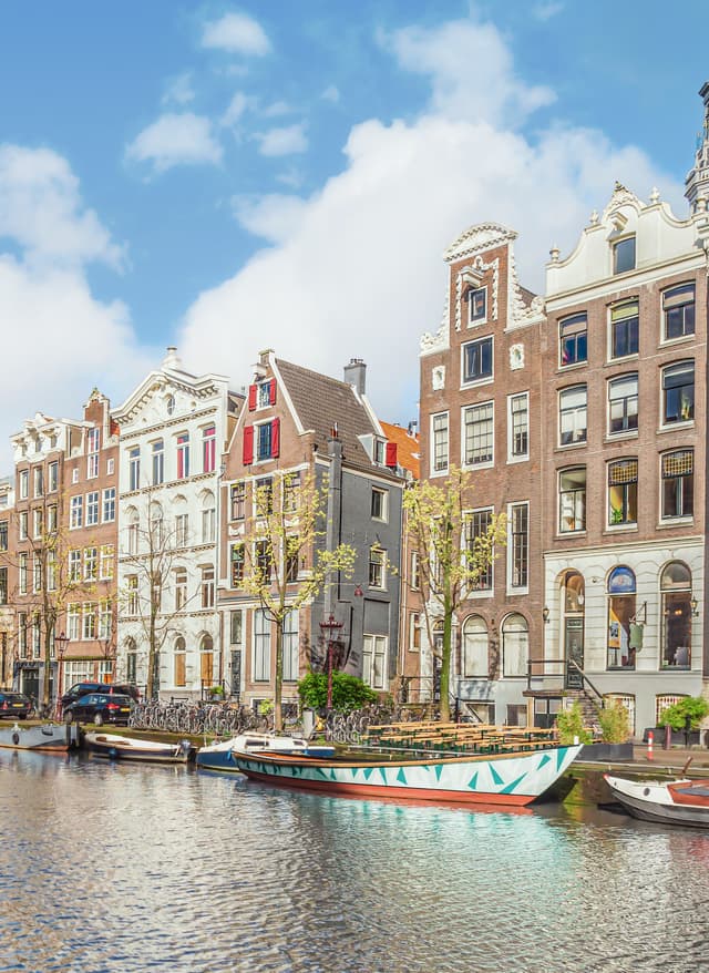 Summer in the City Summer in the City – Amsterdam: Blick auf Grachten