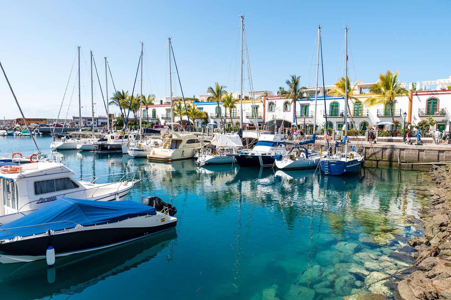 Gran Canaria puerto mogan Hafenstadt mit Boot