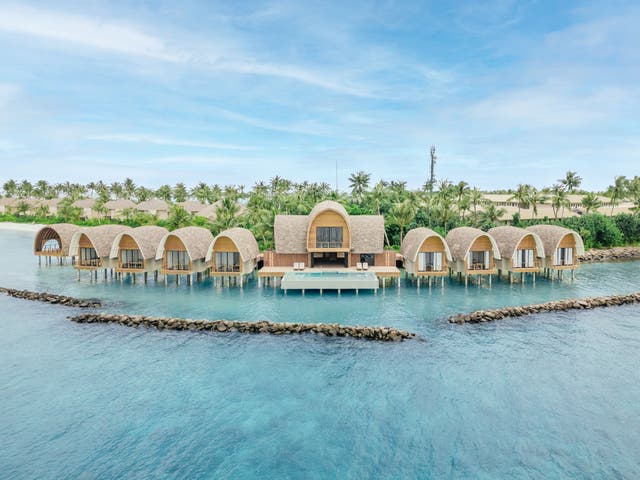 Luftbild des ananea Madivaru Maldives vom Meer aus aufgenommen