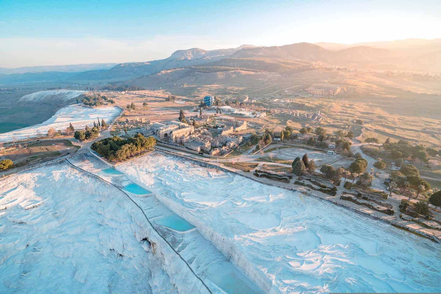 Heißluftballon-Sicht auf Pamukkale