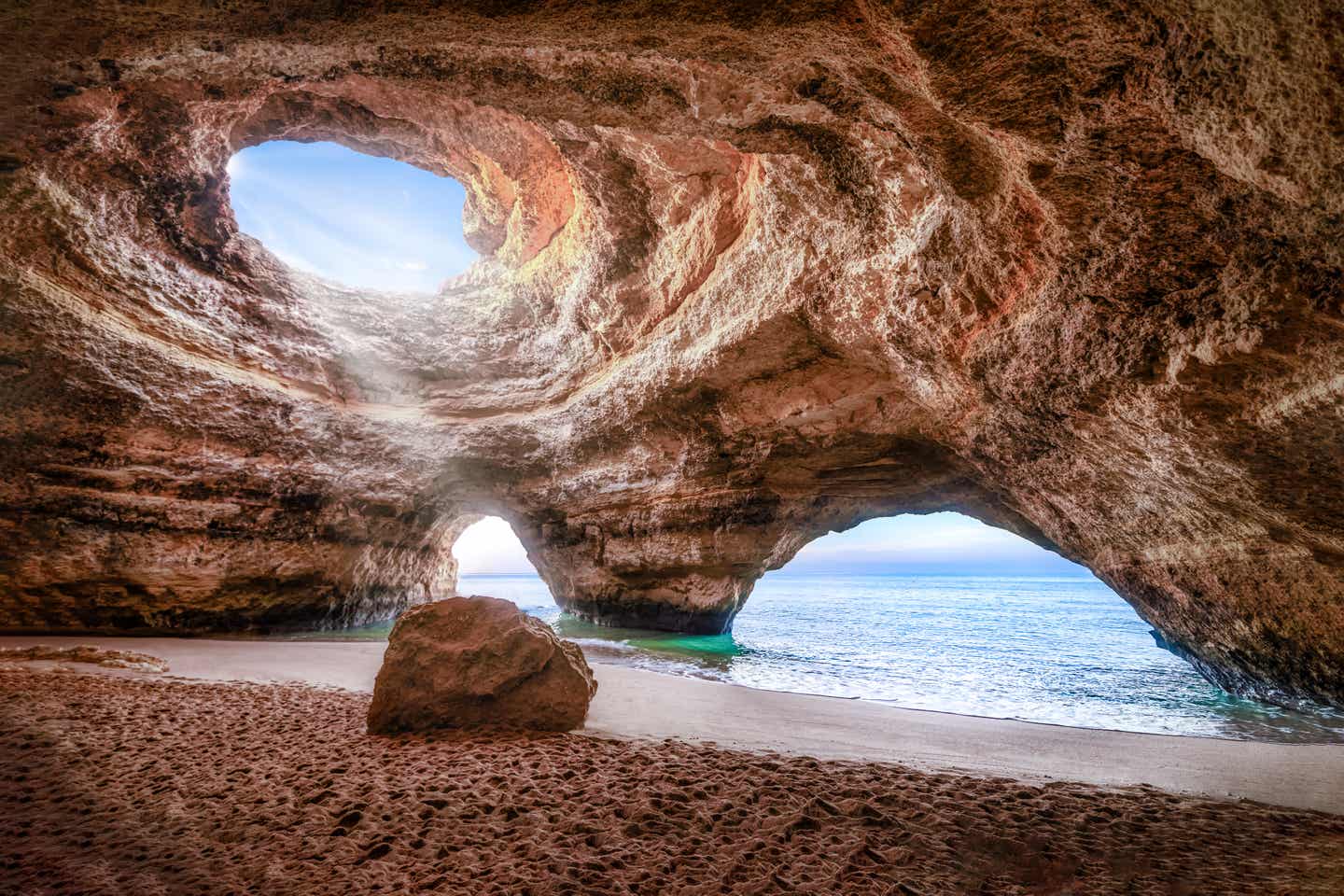 Die Benagil Höhle an der Algarve