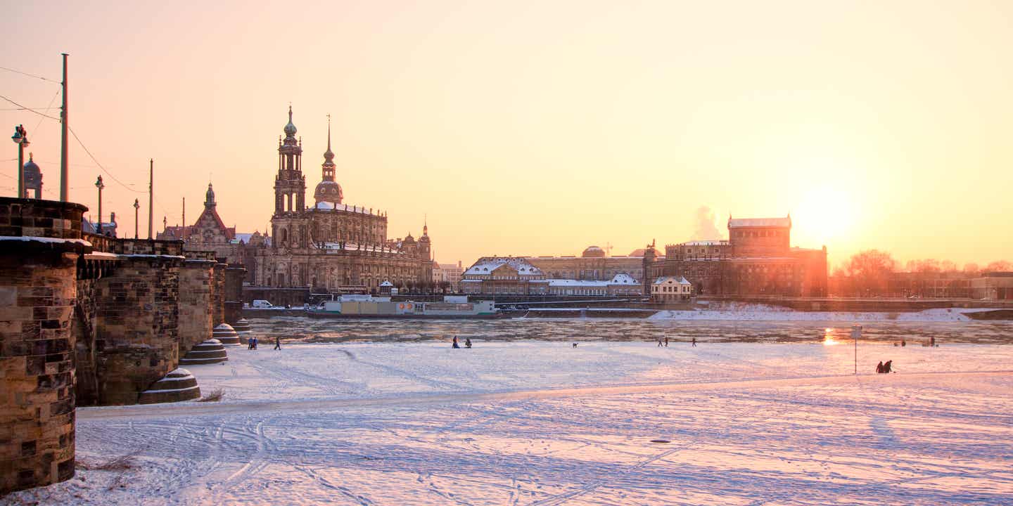 Städtereisen im Winter: Dresden im Schnee