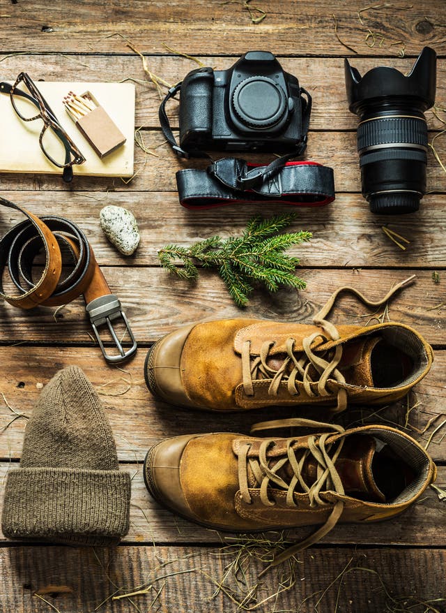 Wanderurlaub inklusive Ausrüstung Wandern mit Kindern - Glückliche Familie beim Wandern
